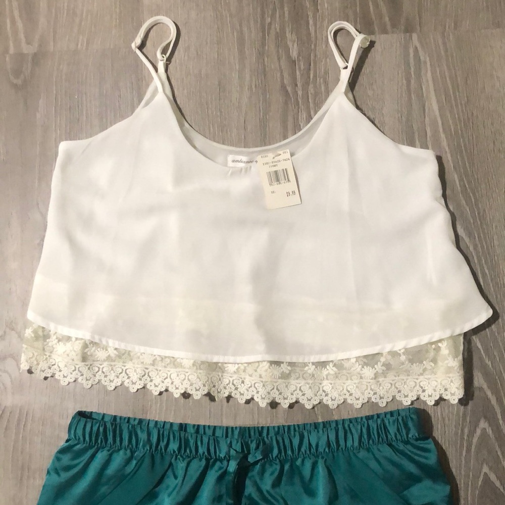 Silk/Lace Set - Picture 2 of 8